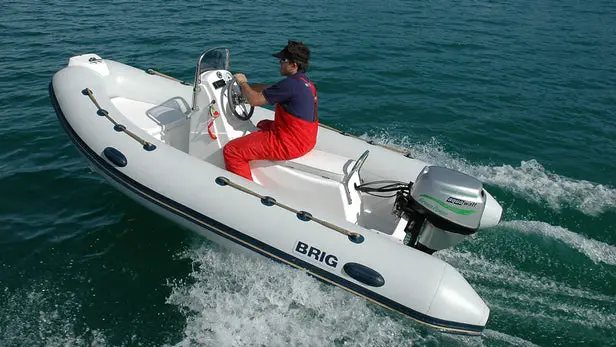 boat with outboard motor